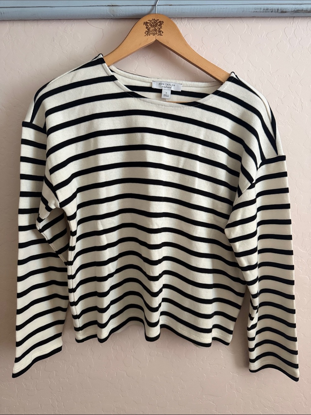 NWT Ann Taylor Weekend Striped Long-Sleeve Top - Black & White